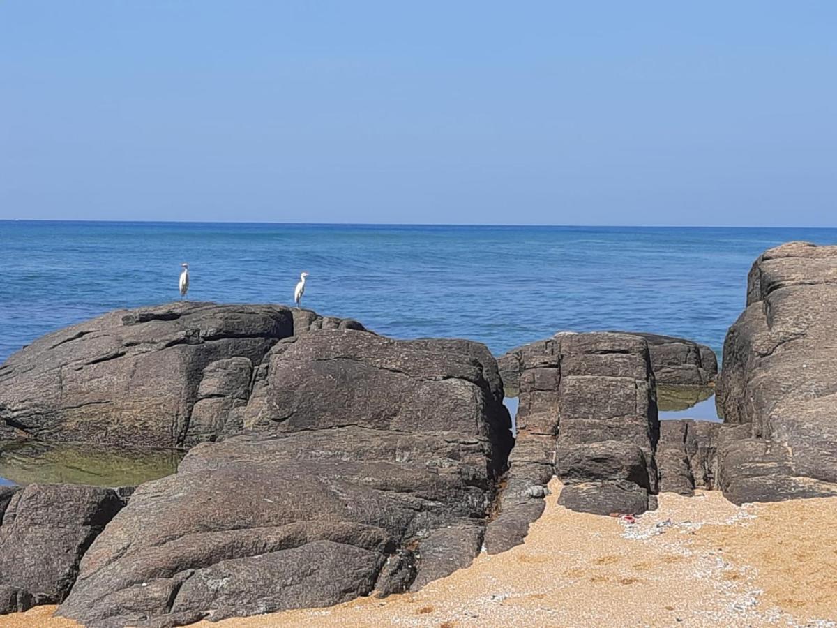 Ashen'S Beach House Boossa Ngoại thất bức ảnh